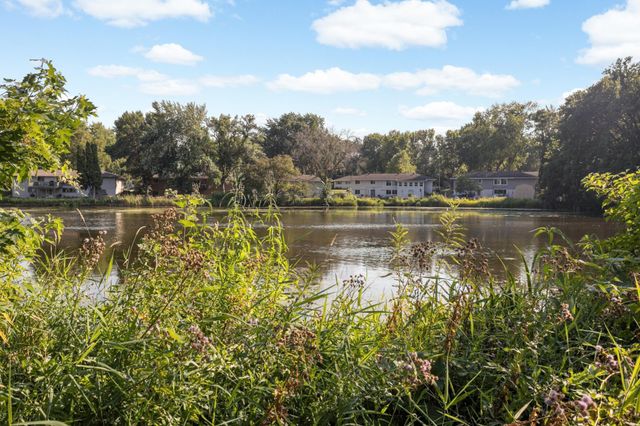 8473 Meadow Lake Road N, New Hope, MN 55428