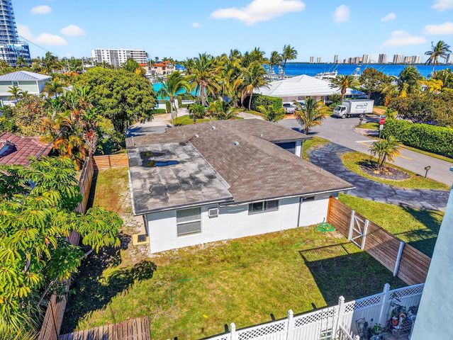 3651 Palm Drive, Riviera Beach, FL 33404