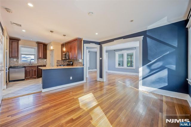 54 Bogert Street, Teaneck, NJ 07666