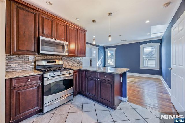 54 Bogert Street, Teaneck, NJ 07666