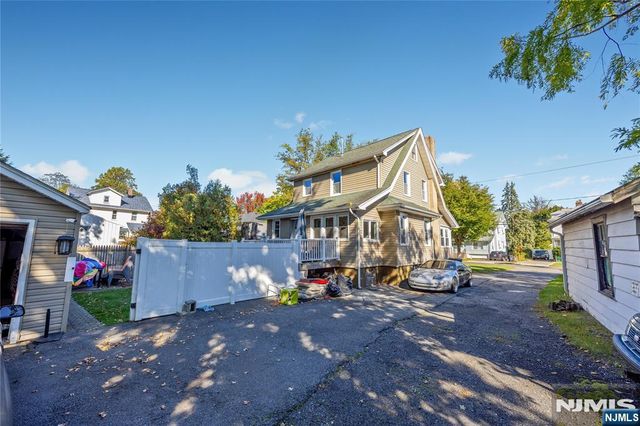 54 Bogert Street, Teaneck, NJ 07666