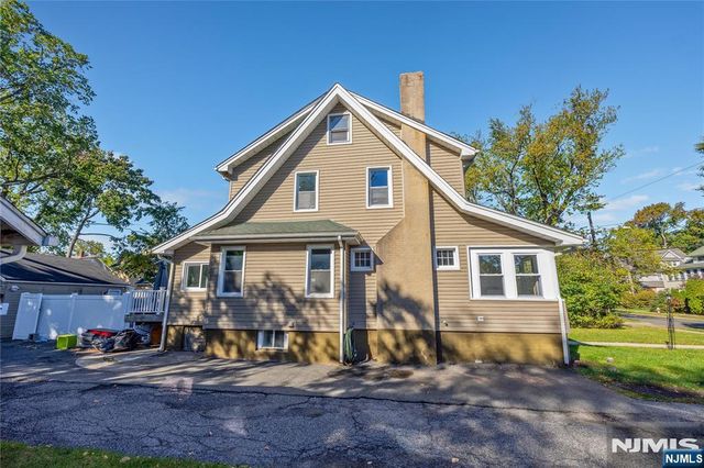 54 Bogert Street, Teaneck, NJ 07666