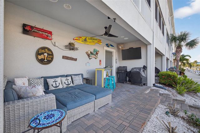 6080 MOORINGS DRIVE S, St Petersburg, FL 33712