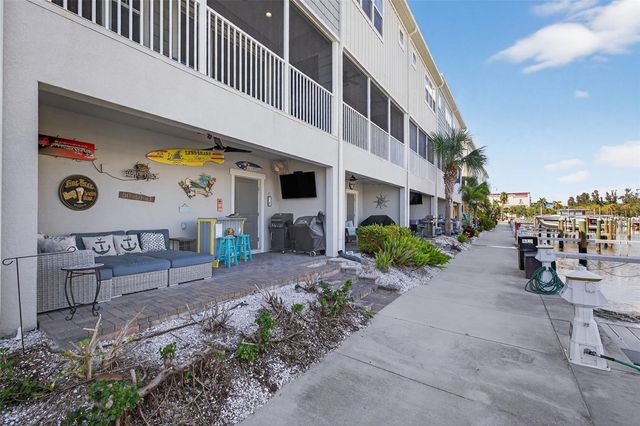6080 MOORINGS DRIVE S, St Petersburg, FL 33712