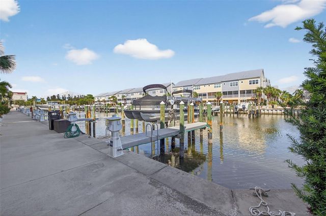 6080 MOORINGS DRIVE S, St Petersburg, FL 33712