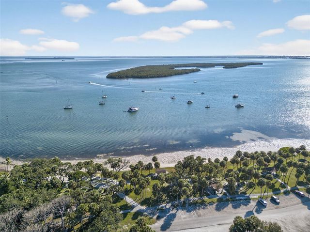 6080 MOORINGS DRIVE S, St Petersburg, FL 33712
