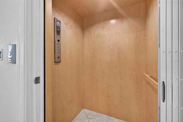 6080 MOORINGS DRIVE S, St Petersburg, FL 33712