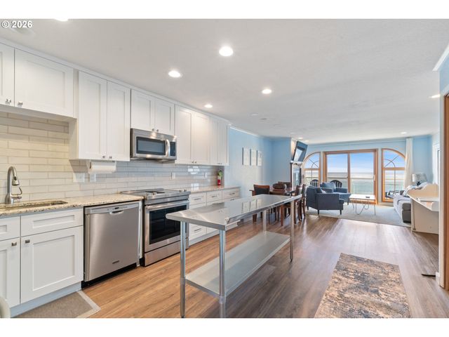 1060 First St W, Netarts, OR 97143