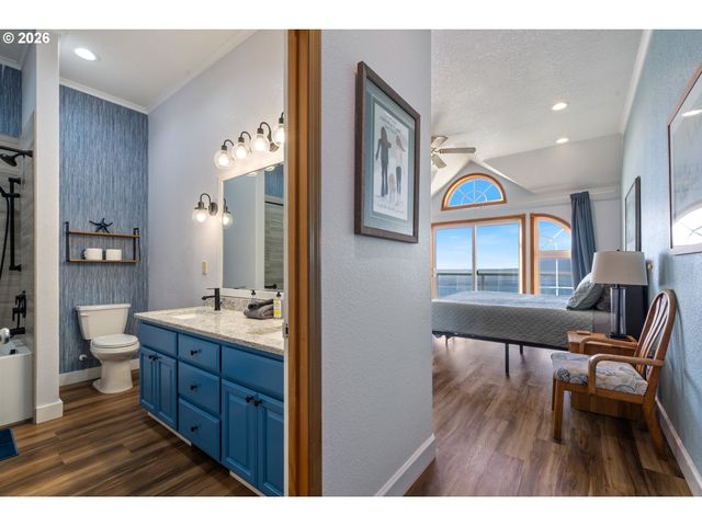 1060 First St W, Netarts, OR 97143