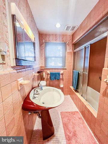 2514 HELEN DR W, Northfield, NJ 08225