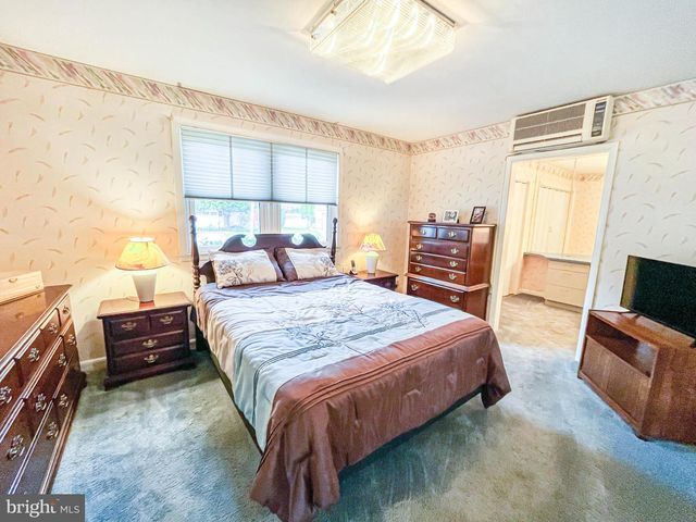 2514 HELEN DR W, Northfield, NJ 08225