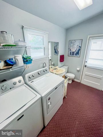 2514 HELEN DR W, Northfield, NJ 08225