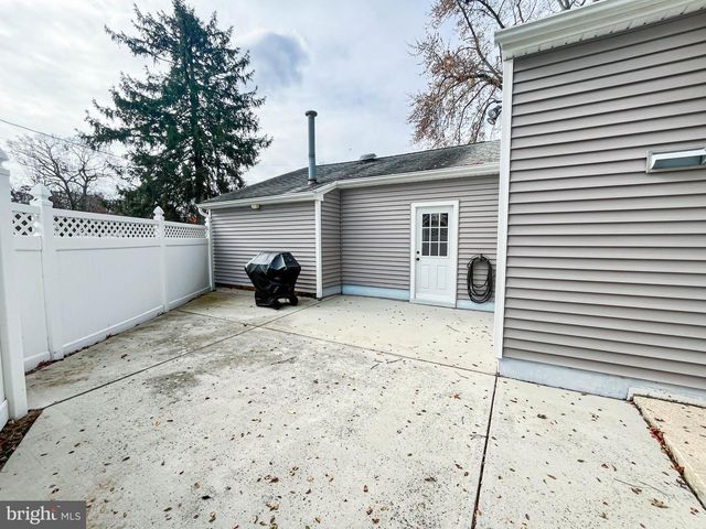 2514 HELEN DR W, Northfield, NJ 08225