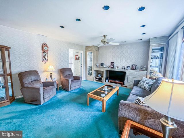 2514 HELEN DR W, Northfield, NJ 08225