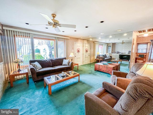 2514 HELEN DR W, Northfield, NJ 08225