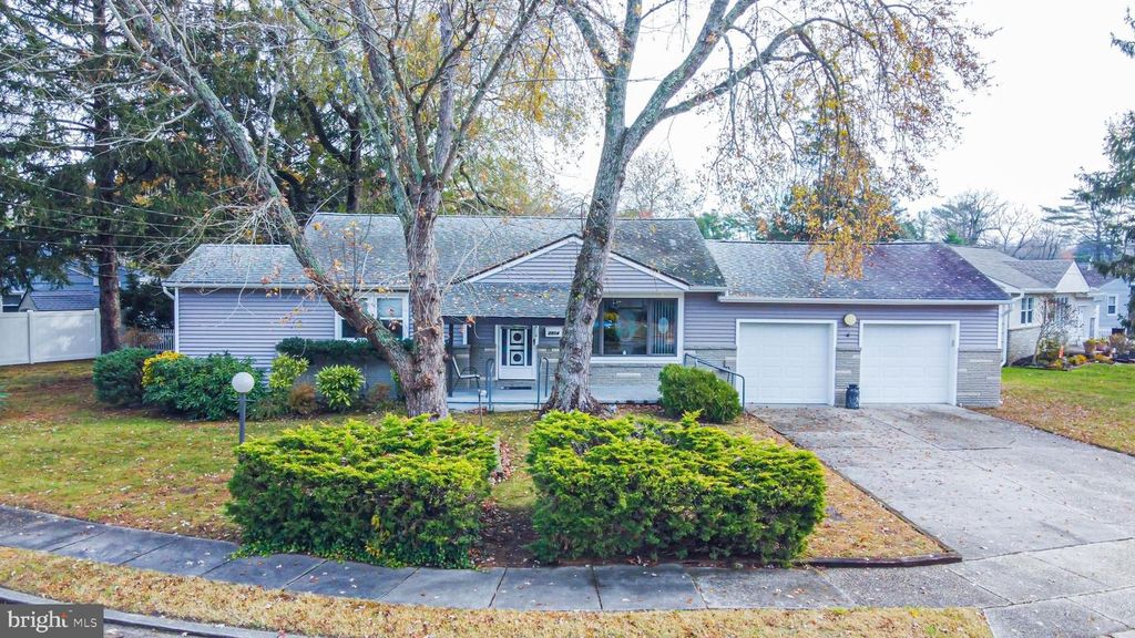 2514 HELEN DR W, Northfield, NJ 08225