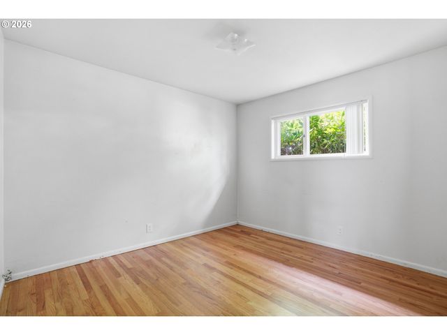 2556 TAYLOR Ave, Longview, WA 98632