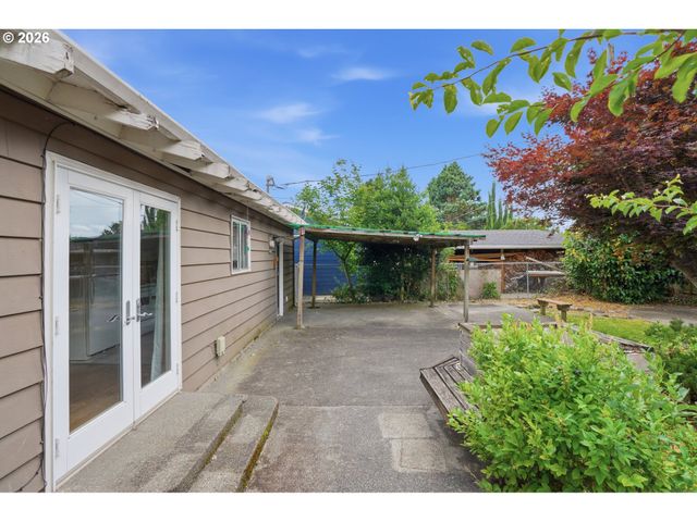 2556 TAYLOR Ave, Longview, WA 98632