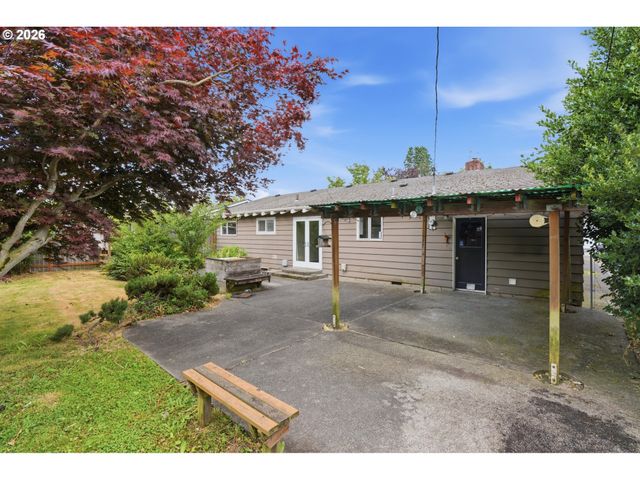2556 TAYLOR Ave, Longview, WA 98632
