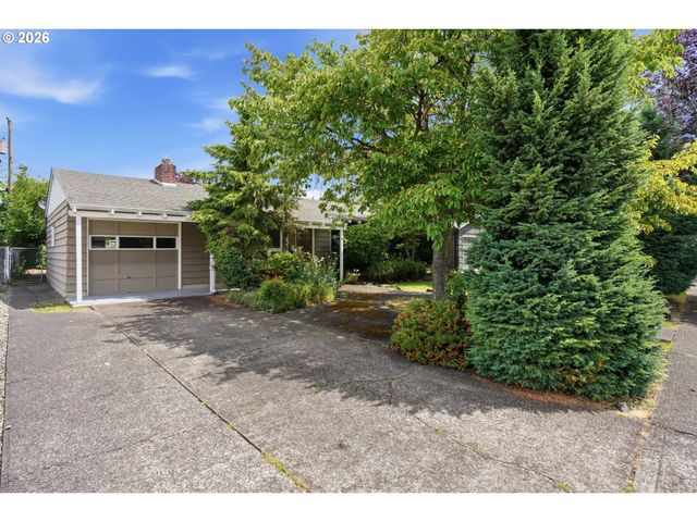 2556 TAYLOR Ave, Longview, WA 98632