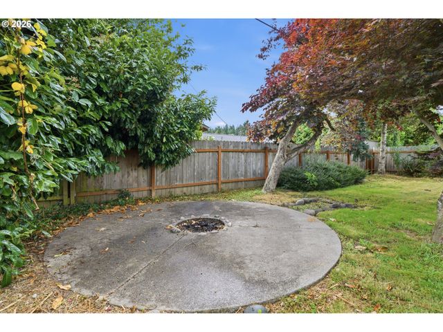 2556 TAYLOR Ave, Longview, WA 98632