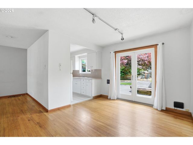 2556 TAYLOR Ave, Longview, WA 98632