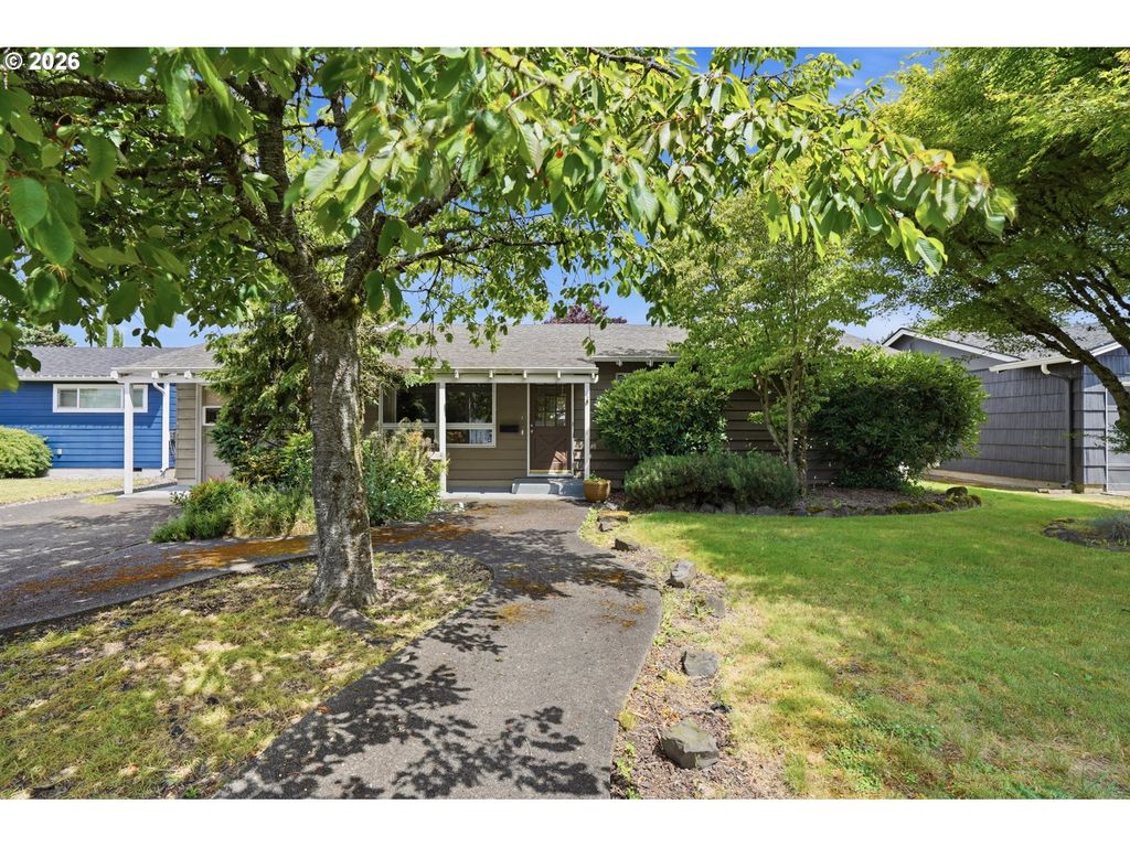 2556 TAYLOR Ave, Longview, WA 98632