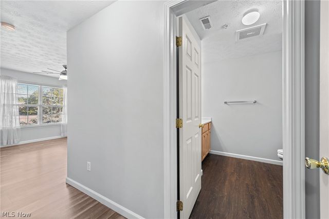 14821 Lenox Drive 221, Strongsville, OH 44136