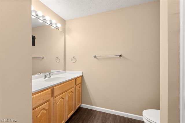 14821 Lenox Drive 221, Strongsville, OH 44136