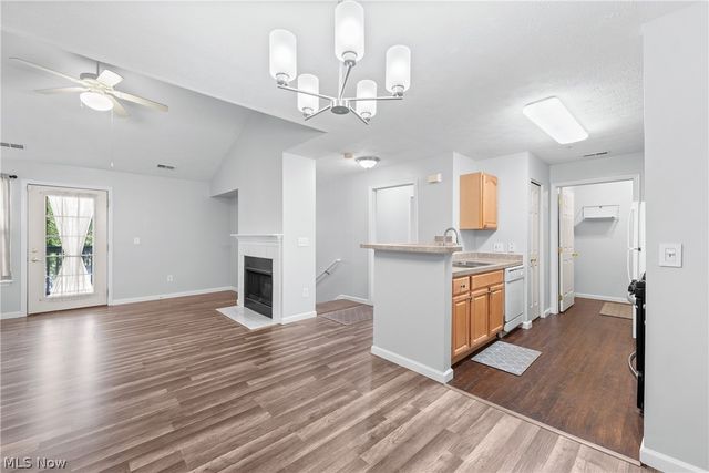14821 Lenox Drive 221, Strongsville, OH 44136