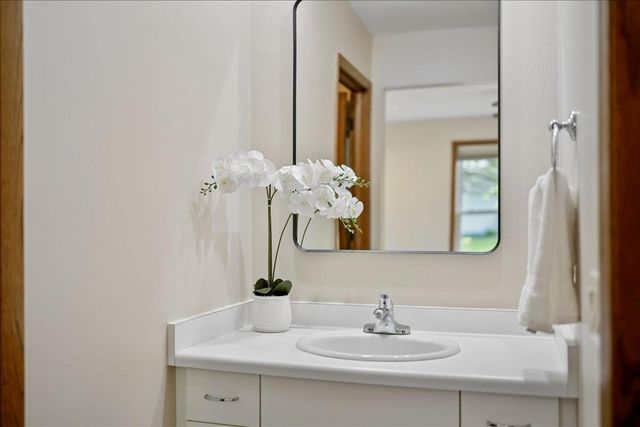 7850 E Oakbrook Circle, Madison, WI 53717