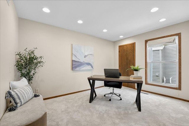 7850 E Oakbrook Circle, Madison, WI 53717