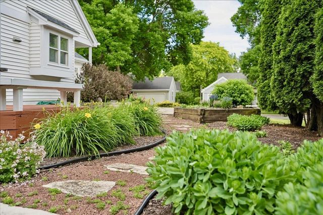 7850 E Oakbrook Circle, Madison, WI 53717
