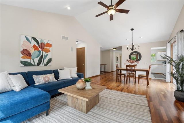 7850 E Oakbrook Circle, Madison, WI 53717