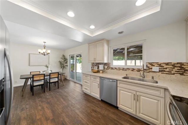 1421 W Hall, Santa Ana, CA 92704