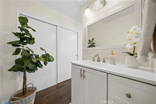 1421 W Hall, Santa Ana, CA 92704