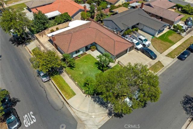 1421 W Hall, Santa Ana, CA 92704