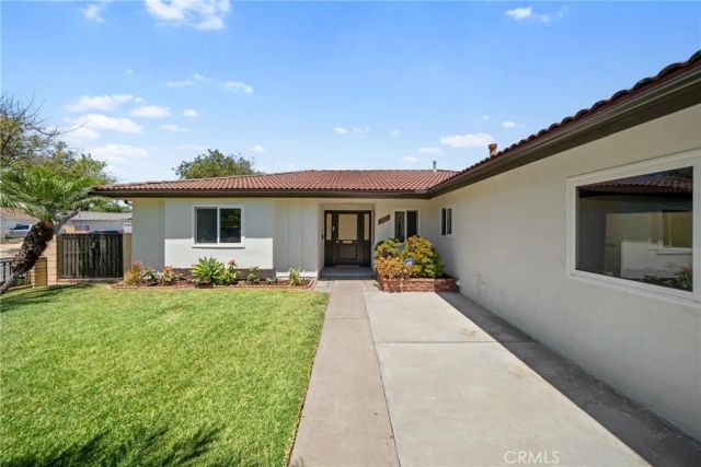 1421 W Hall, Santa Ana, CA 92704