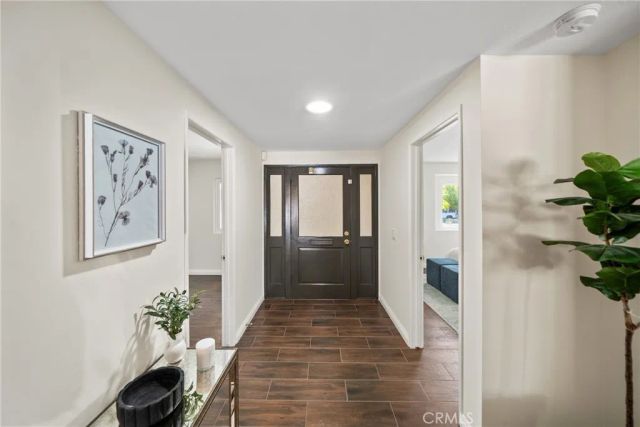 1421 W Hall, Santa Ana, CA 92704
