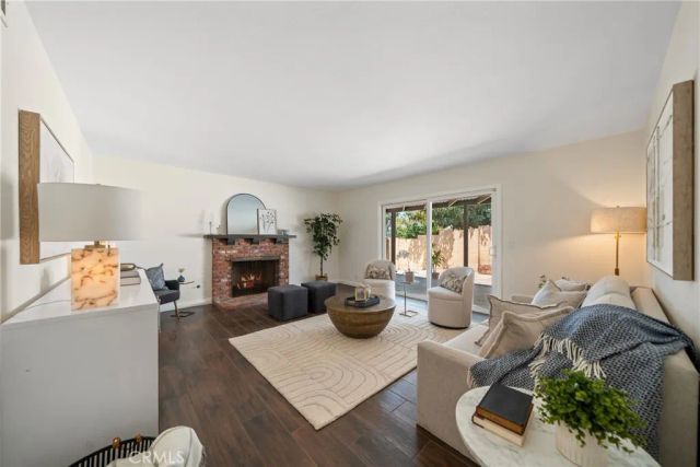 1421 W Hall, Santa Ana, CA 92704