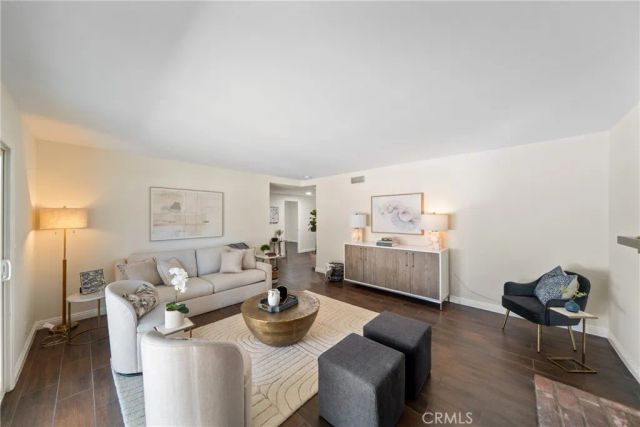 1421 W Hall, Santa Ana, CA 92704