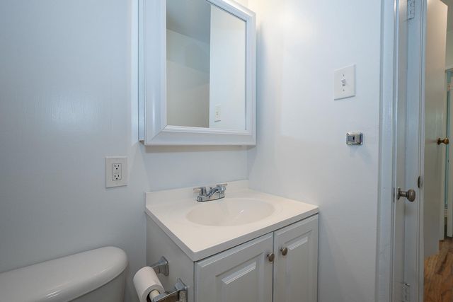 35 EASTWOOD RD, Berwyn, PA 19312
