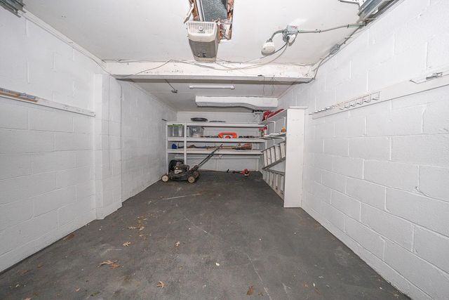 35 EASTWOOD RD, Berwyn, PA 19312