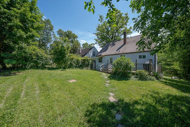 35 EASTWOOD RD, Berwyn, PA 19312