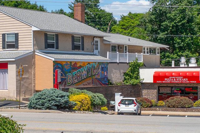 35 EASTWOOD RD, Berwyn, PA 19312
