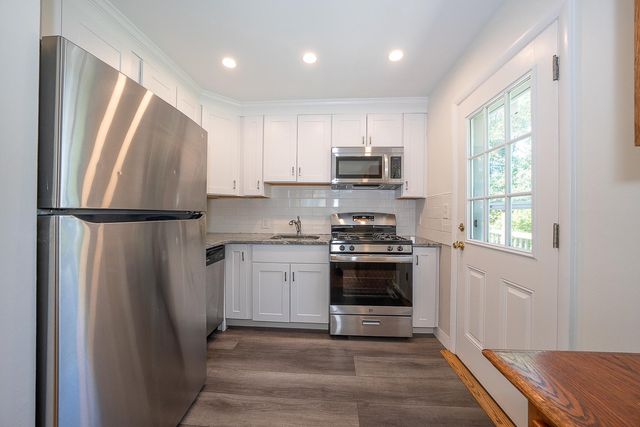 35 EASTWOOD RD, Berwyn, PA 19312