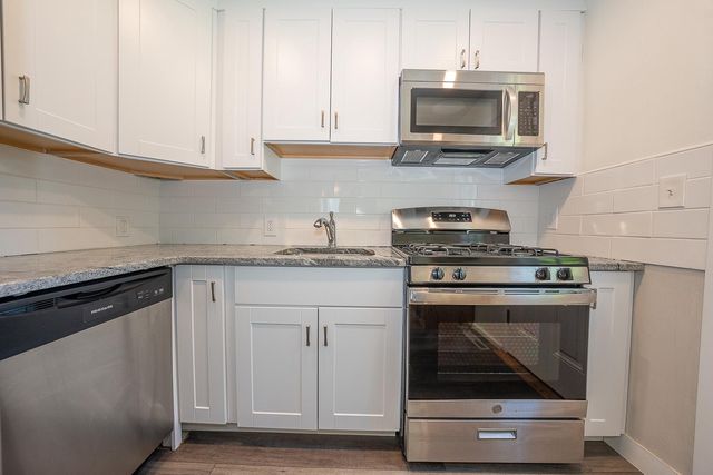 35 EASTWOOD RD, Berwyn, PA 19312