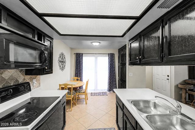 520 N STAPLEY Drive 292, Mesa, AZ 85203