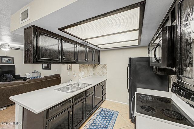 520 N STAPLEY Drive 292, Mesa, AZ 85203