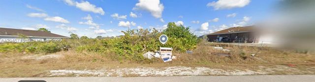 2806 54th Street W, Lehigh Acres, FL 33971